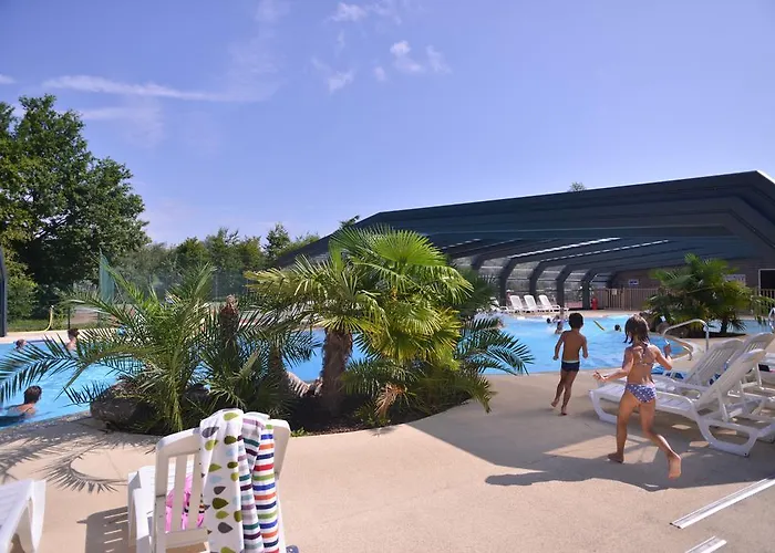 假日公园 Domaine De Diane 4*