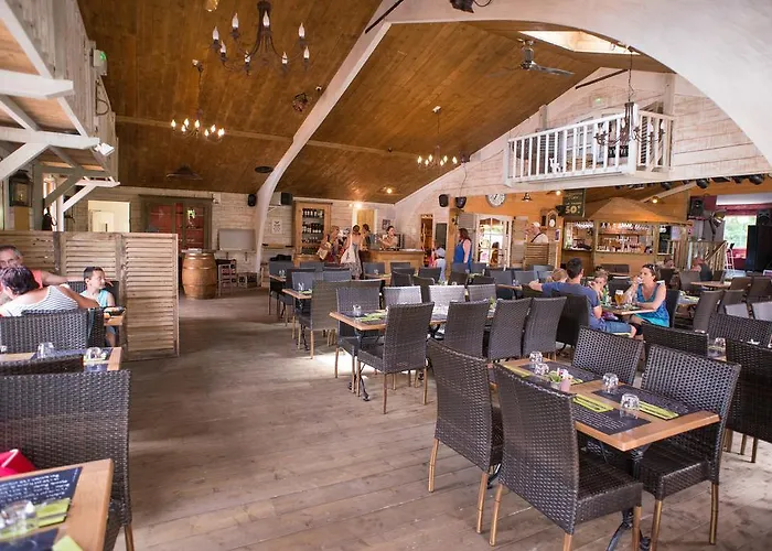 Holiday park Domaine De Diane 4*